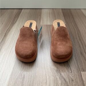 Reef Vista Skye Suede Slip-Ons